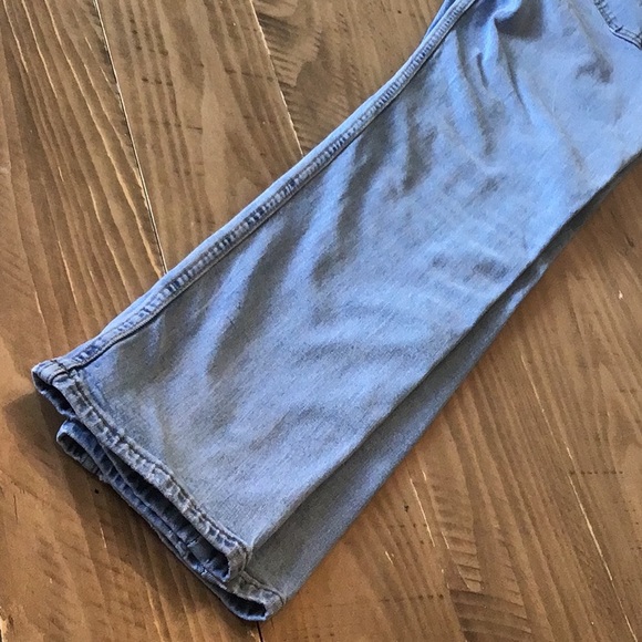 Levi Strauss Jeans - Picture 14 of 15